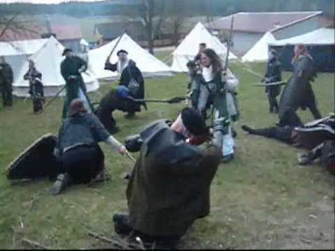 Untote greifen das Dorf Pereids Shrine an