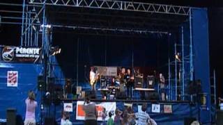 The Wandering Pilbaries   What I Like About You   Bushfire Appeal Concert Sound Relief Karratha 16 03 09