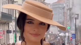 she&#39;s a lady -Tom Jones  ( Libra con asc en Leo )