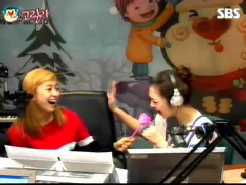 fx Sulli imitates Luna's high note ^^