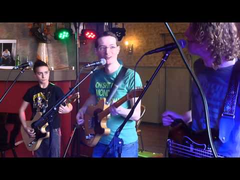 Schlichersessie 07-04-2013 Vince op gitaar