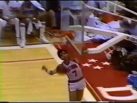 Kelly Tripucka's Dunk Sends Joe Louis Arena Into a Frenzy