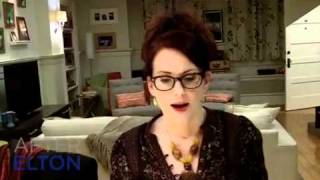 Megan Mullally - Happy Endings Interview video