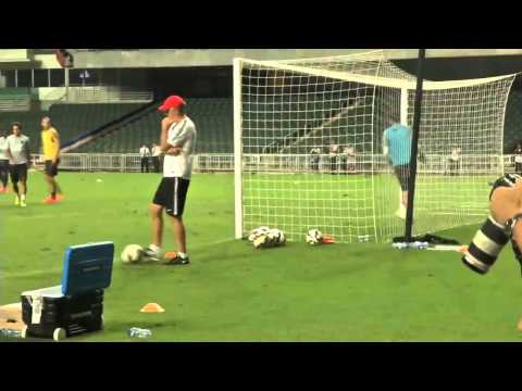 Zlatan Ibrahimovic Sensational Karate Kick Goal in Training