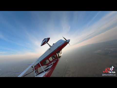 Jenny Dillon Aerobatics Super Decathlon