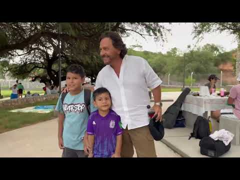 En El Préstamo, Gustavo Sáenz compartió con las familias el primer fin de semana gratis para niños y jubilados salteños