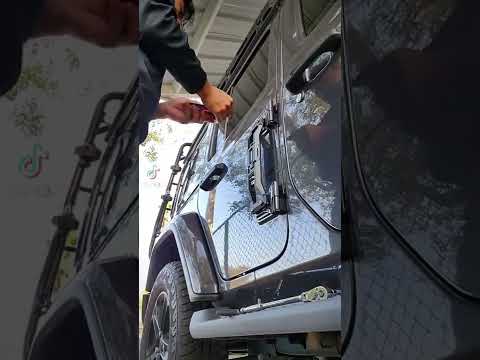 Neat solution for Jeeps with roof rack cargo. #jeepwrangler #overland #unbox