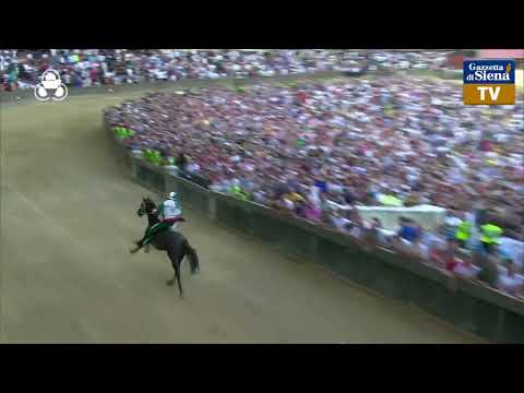 Palio di Siena 3 luglio 2025, è Oca con Diodoro e Giovanni Atzeni detto Tittia
