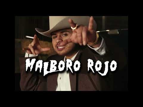 Viejito, súbele a la bocina Pa' sentir machín la adrenalina de andar tirando Malboro Rojo - Fuerza R