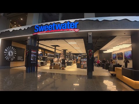 Visiting the Largest Music Store in the United States!