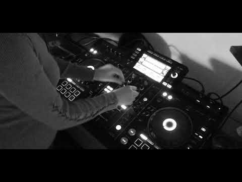 Lisa Oakes -  Home techno mix session #1