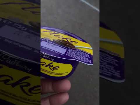 #cadbury #flakes #chocolate #creamy #crunchy #mixture #kids #sweet #uk #lovers