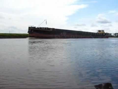 Vorbeifahrt Binnenschiff Veronia - GMS - 04600110 zu Tal auf der Hunte am Schreibpegel Reithörne