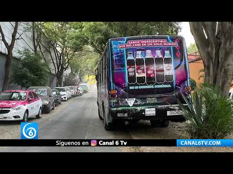 Video: Vecinos piden a las autoridades, retirar autos accidentados de camellón en Coyoacán