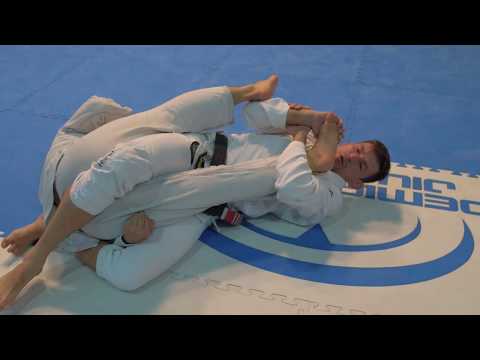 Leg lock from the guard (Gi)