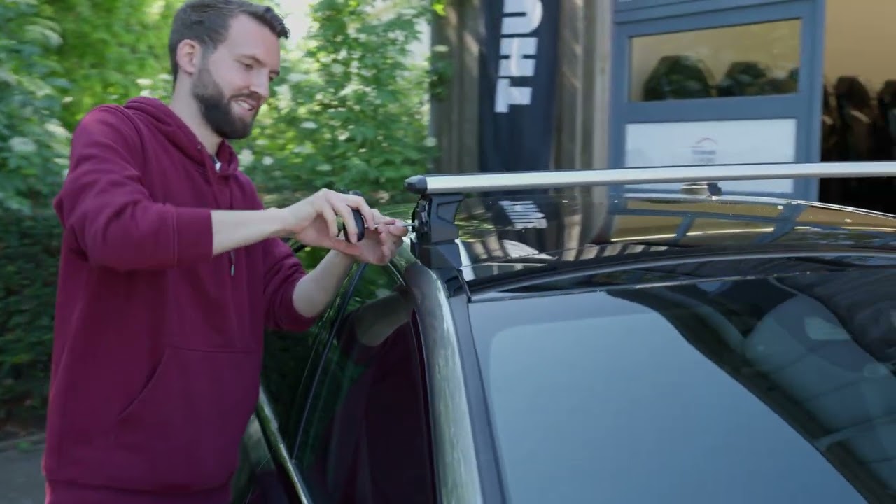 Montage von Thule Dachträgern bei fixen Befestigungspunkten