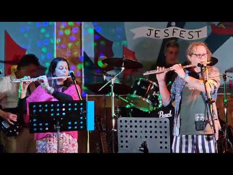 Comfortably Prog performing House of the King by Focus
