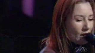 Tori Amos -1000 Oceans (Rosie O&#39;Donnell Show  20 oct 1999 )