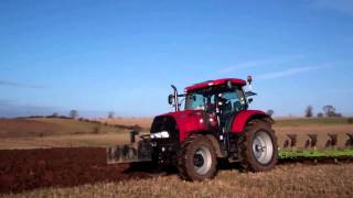 preview picture of video 'C Ramsay Tractor Ploughing Mill Of Airntully Perthshire Scotland'