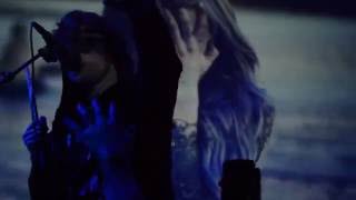 RISING // RISING // RISING // RISING // RISING