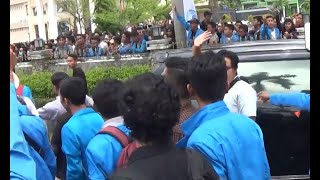 Demo Tuntut Zumi Zola Mundur Berakhir Ricuh