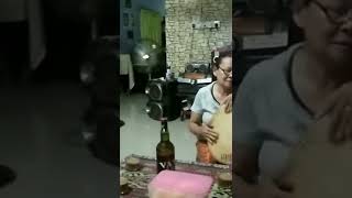 Download lagu Bila Otai-otai dh berjumpa bergendang,memukun memang rancak dripada Dato M.J..... mp3