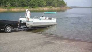 How to Load a Pontoon Boat onto a Trailer in less than 2 Minutes.