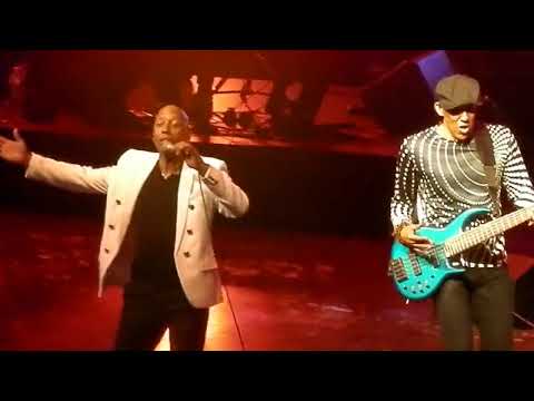 'The Charismatic' Jeffrey Osborne ft. Bassist Bill Sharpe - "Stay With Me Tonight" Clip (LIVE)