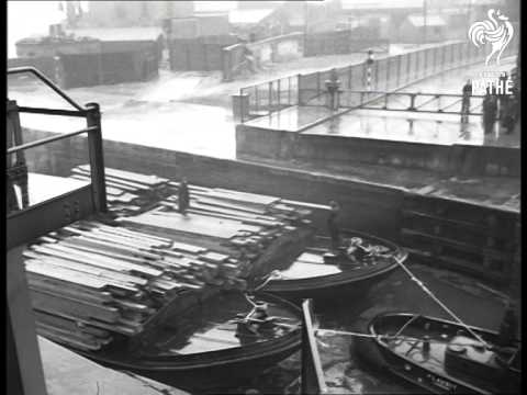 Opening Of New Surrey Lock Bridge (1952)