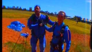 preview picture of video 'Glen's Tandem Skydive in Australia'