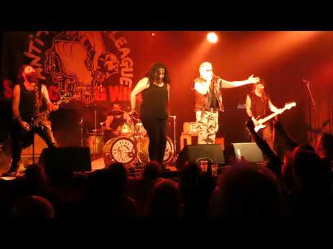 Anti-Nowhere League - Fan on stage