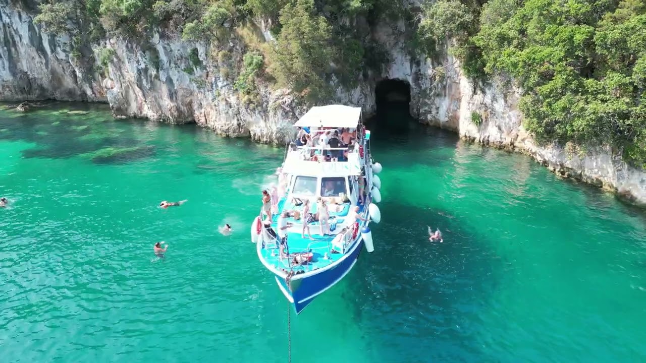 Lagoon blue day cruise depart from Messonghi River
