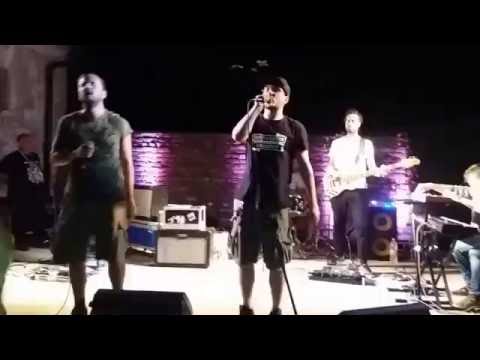 Kandzija i Gole zene Kruva Masti Paprike