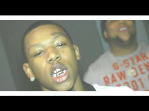 4:27 SWAGGZ FT RONDONUMBANINE - "SHITTIN ON EM" |