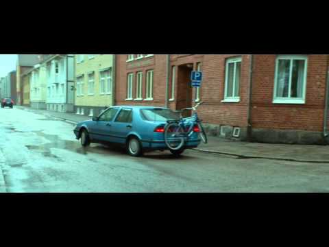 En man som heter Ove: Klipp  - Ove och Parvaneh övningskör