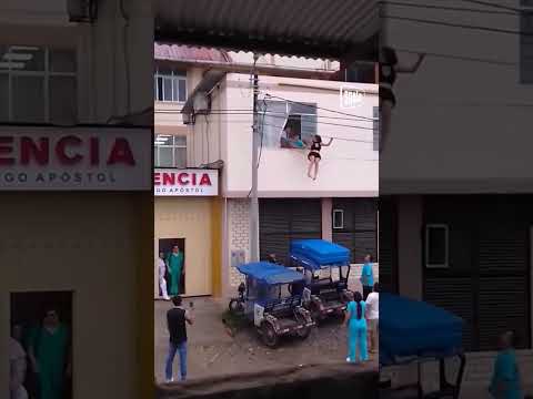 Utcubamba: Rescatan a mujer suspendida en cables