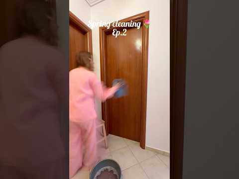 Εσύ κάθε πότε καθαρίζεις τις πόρτες του σπιτιού σου ;