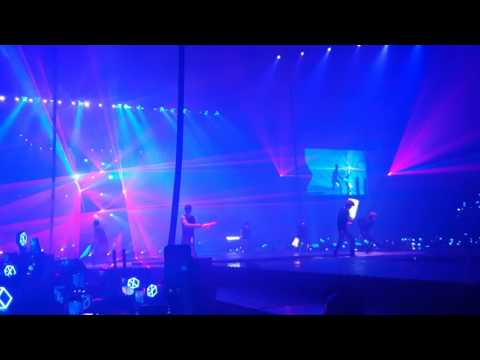160910 EXOrDIUM BKK - LIGHTSABER WET DANCE
