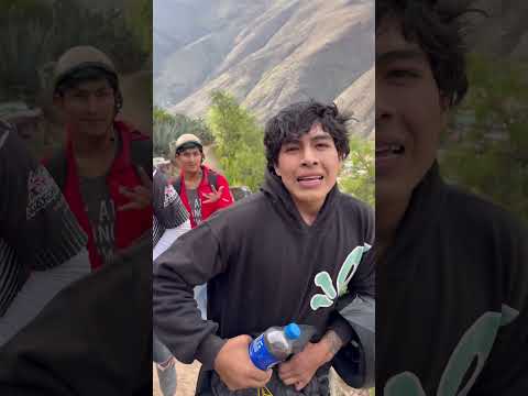 Avanzando a la cueva en Ambo Huanuco