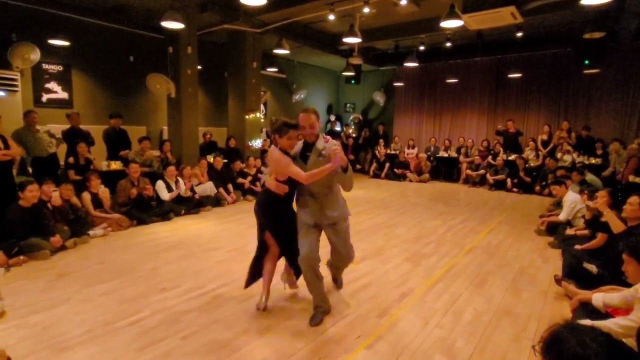 Video thumbnail for Gianpiero Galdi & Lorena Tarantino -(장삐에로 y 로레나)