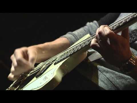 Kings of Leon - McFearless [Song for the City @ Las Vegas]