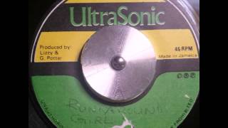 Ronnie Davis - Run Around Girl + Dub "ULTRASONIC"