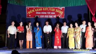 preview picture of video 'BÁC VẪN CÙNG CHÚNG CHÁU HÀNH QUÂN ( đội văn nghệ VĨNH KIỀU - ĐỒNG NGUYÊN )'