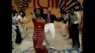 Soul Train Line 1975 (Rufus ft Chaka Khan - Once You Get Started)