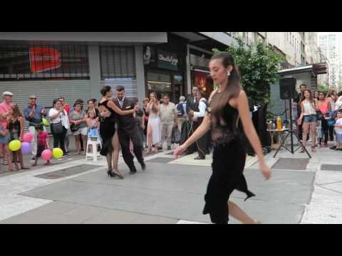 Lavalle y Florida "La Esquina Del Tango" 2/3