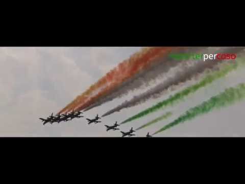 Le frecce tricolori secondo “ReporterPerCaso”