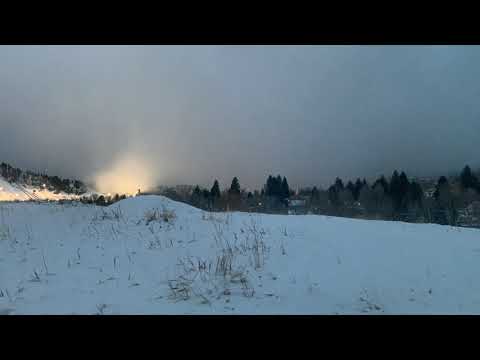 Dramatic Timelapse Captures Snow Squall Clouds Rolling Over Northern Colorado