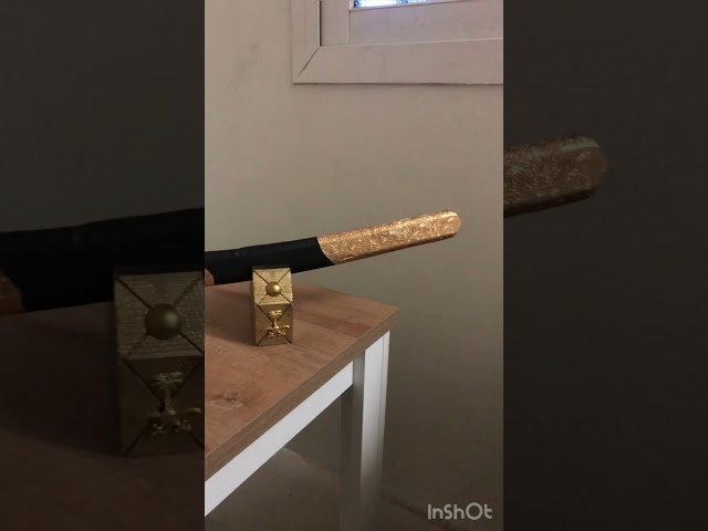 سيف ذهبي مع اسود رجالي مقبض اسود