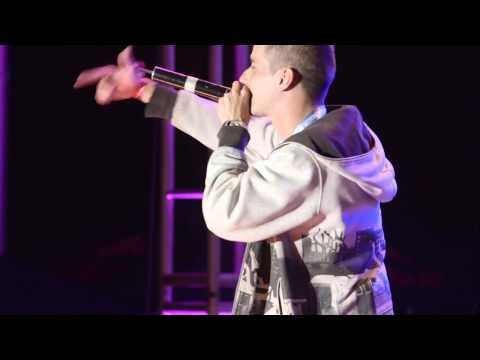 Skone vs Juanih - Semifinales - Málaga - Red Bull Batalla de los Gallos 2014 (Oficial)