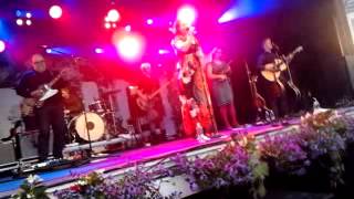 Erin - Oisko se toi & Vanha sydän live @ Kuopion Viinijuhlat 1.7.2014